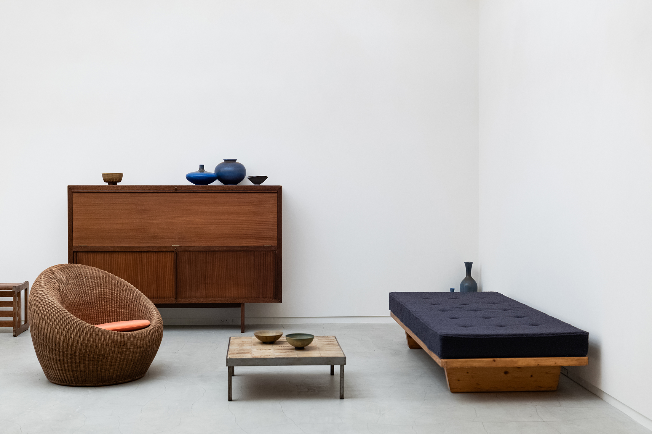 「Dialogues in Form 北欧陶芸とフレンチヴィンテージ」於 Art Salon SCÈNE